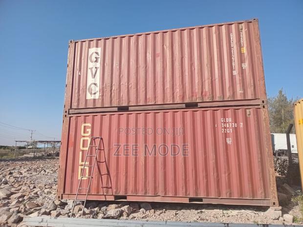 20ft Standard Shipping Containers - main view