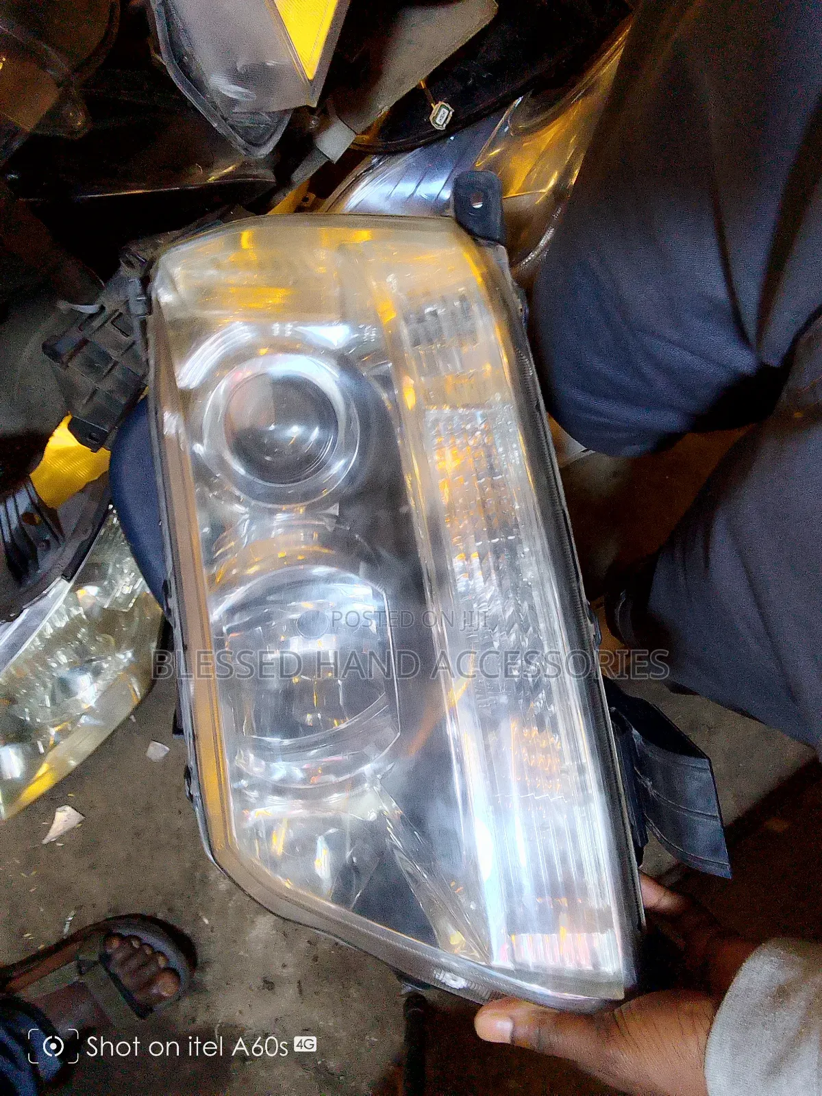 Headlights Suzuki Escudo Xenon and Non Xenon