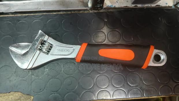 New Adjustable Spanner No 10 - main view