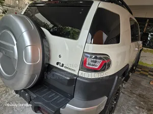 Toyota FJ Cruiser 2017 Off white