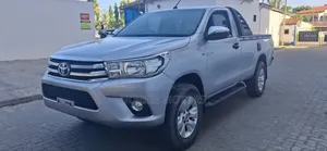 Toyota Hilux 2018 Gray