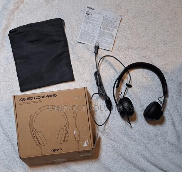 Logitech Zone Wired Over-Ear Headset - Graphite USB - main view