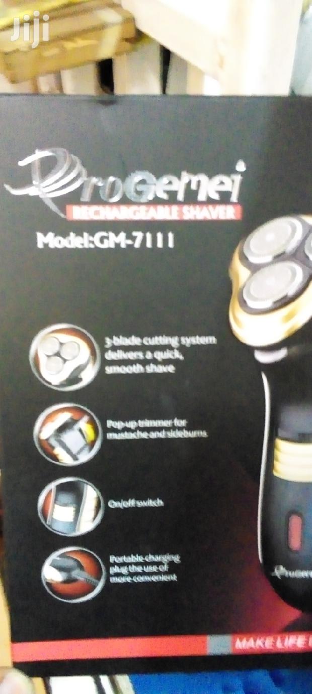 Progemei Rechargeable Shaver - thumbnail 3