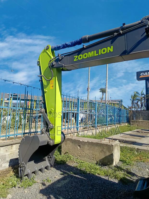 Escavetor 7.5 TNS 58,000usd VAT ,
