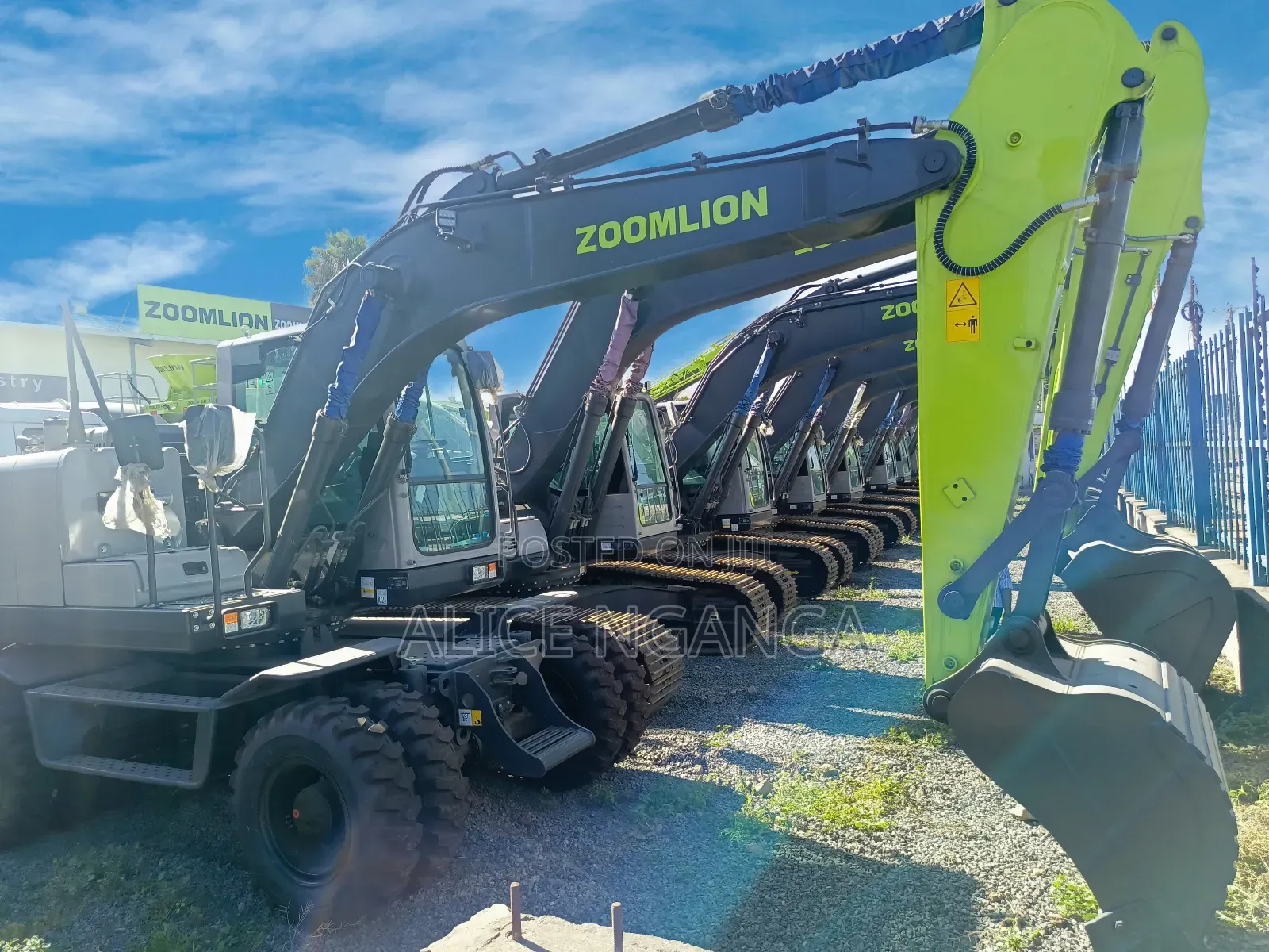 Escavetor 7.5 TNS 58,000usd VAT ,