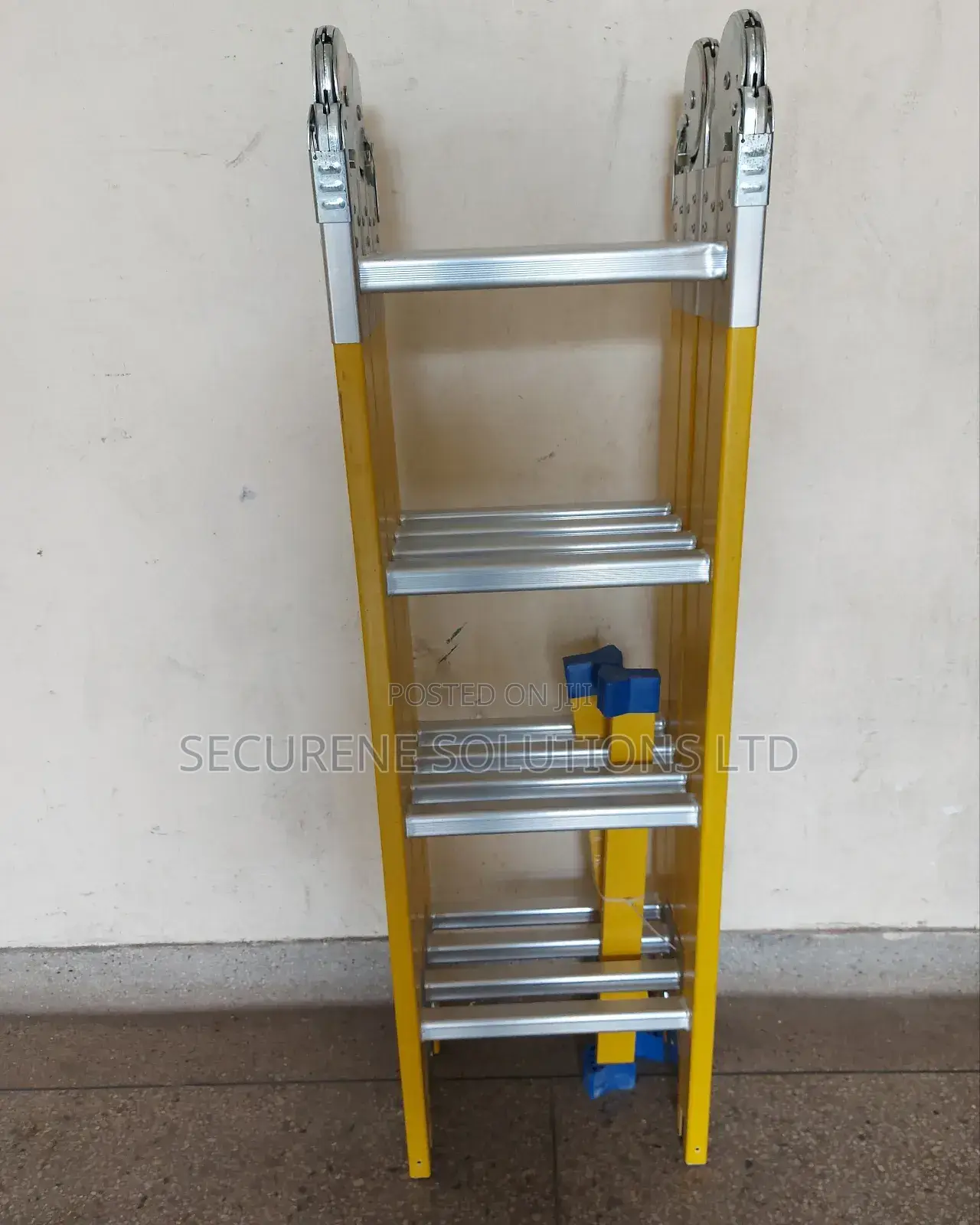 Fiberglass Heavy Duty 16 Step 4.7 Meter Ladder 4X4
