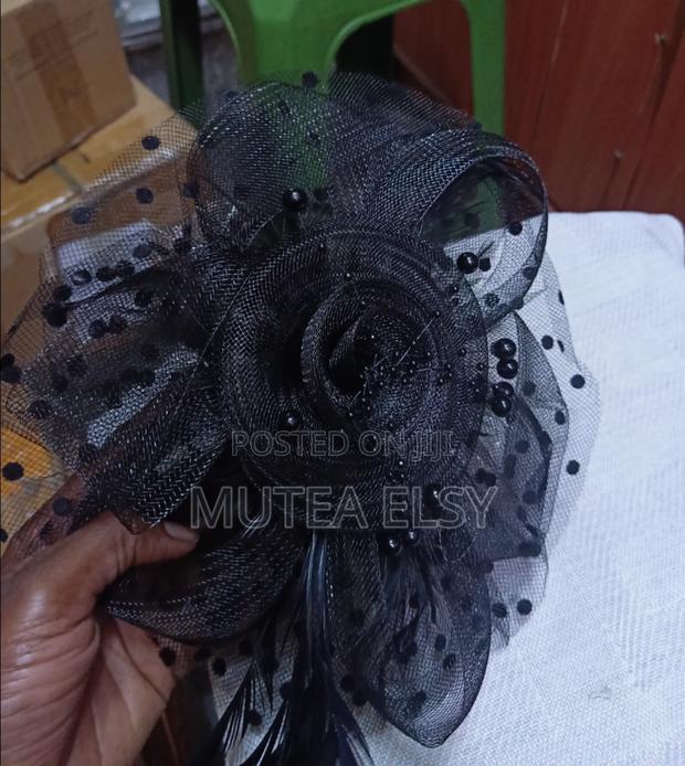 Black Fascinators - thumbnail 2