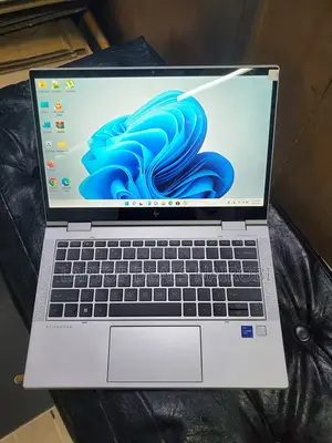Laptop HP EliteBook 830 G8 16GB Intel Core i7 SSD 512GB