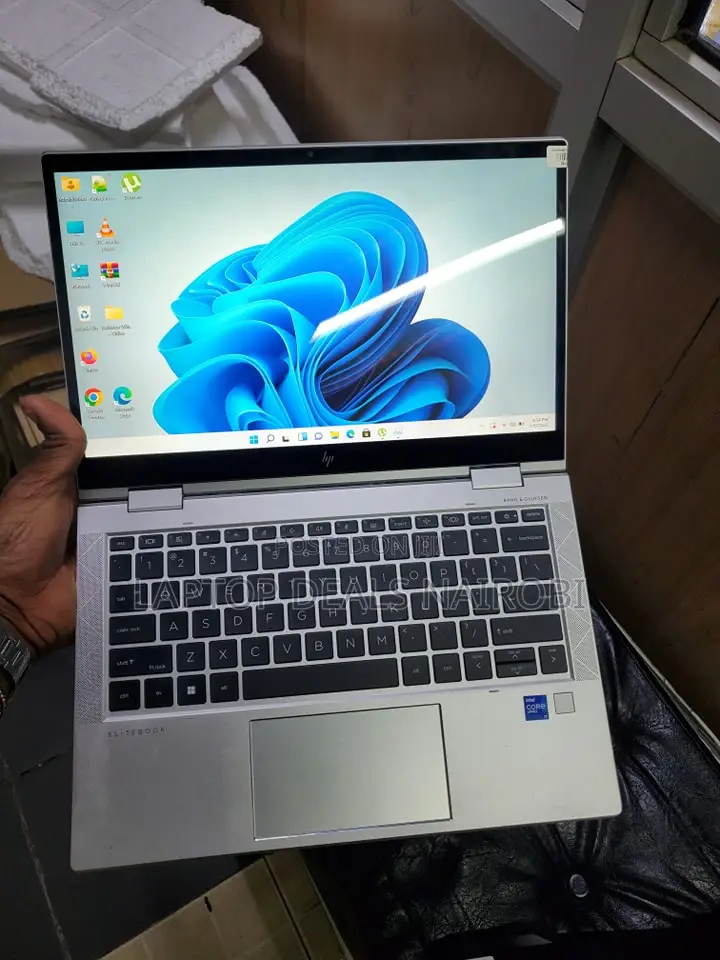 Laptop HP EliteBook 830 G8 16GB Intel Core i7 SSD 512GB