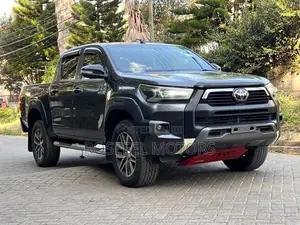 Toyota Hilux 2020 Gray