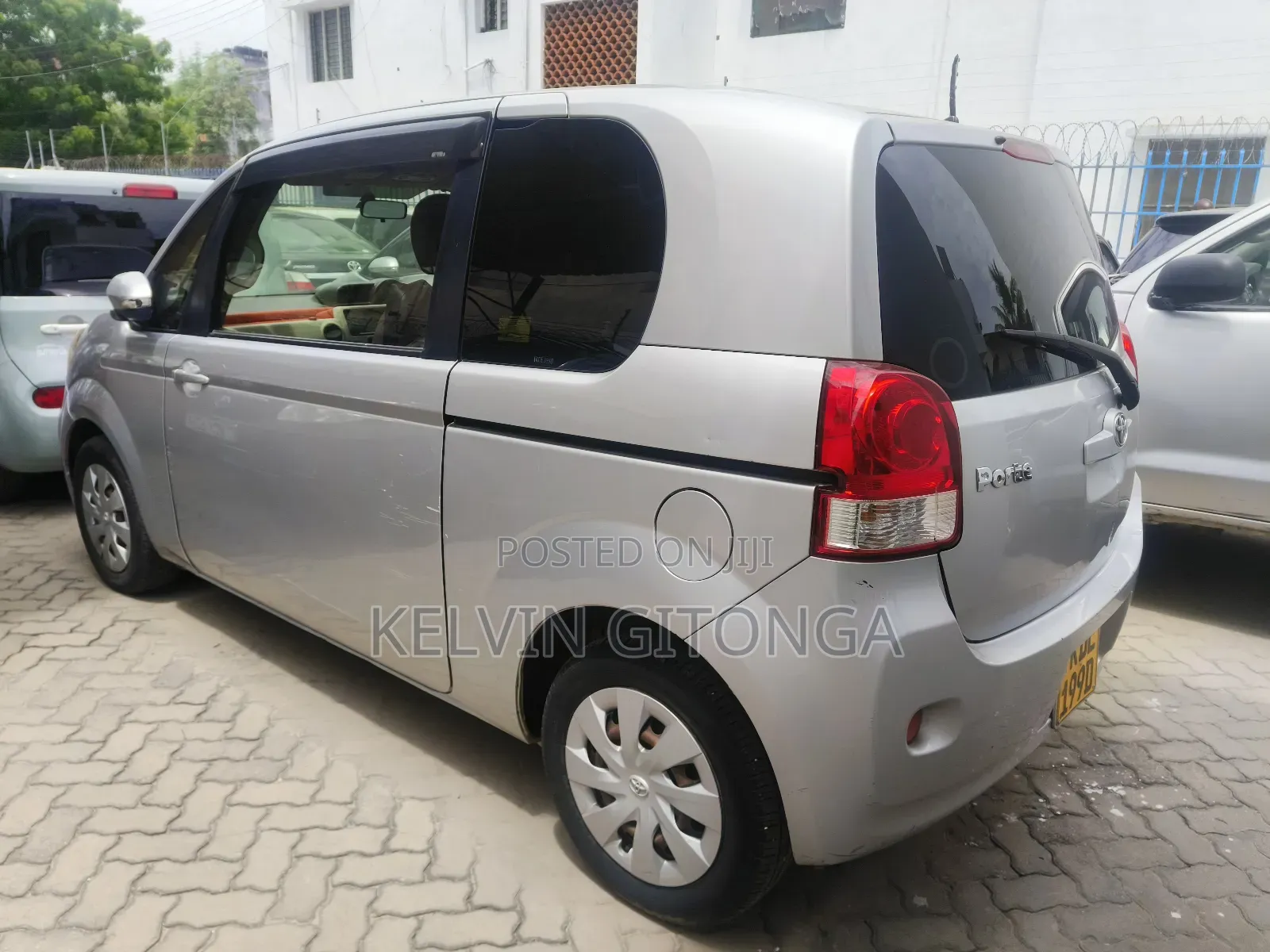 Toyota Porte 2015 Silver