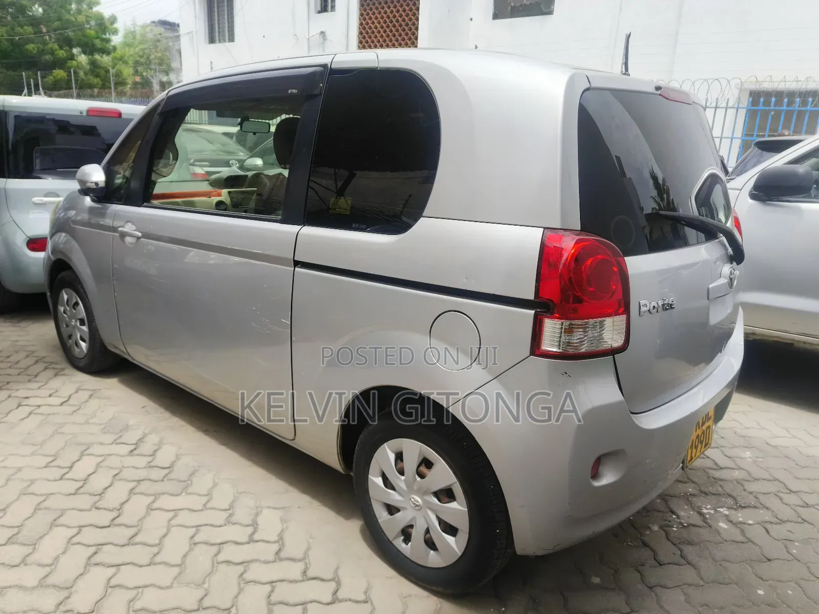 Toyota Porte 2015 Silver