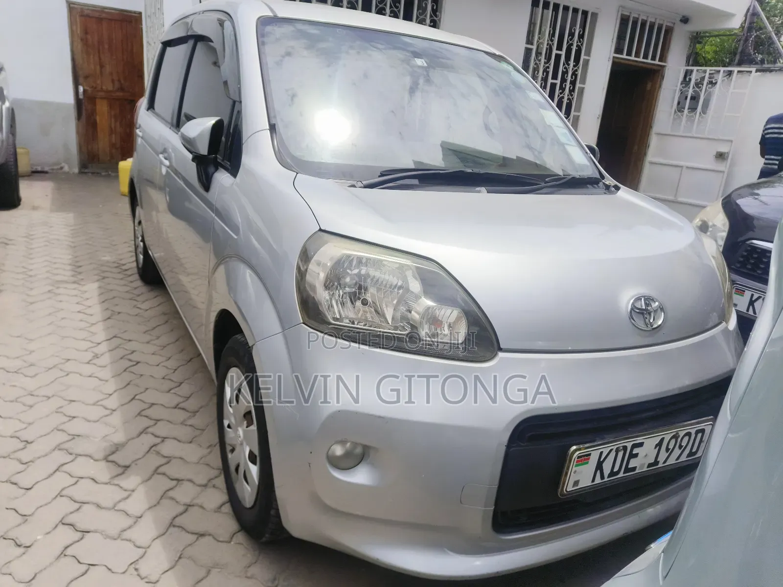 Toyota Porte 2015 Silver