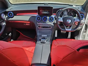 Mercedes-Benz GLC-Class 2018 Off white