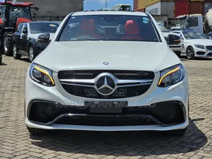 Mercedes-Benz GLC-Class 2018 Off white