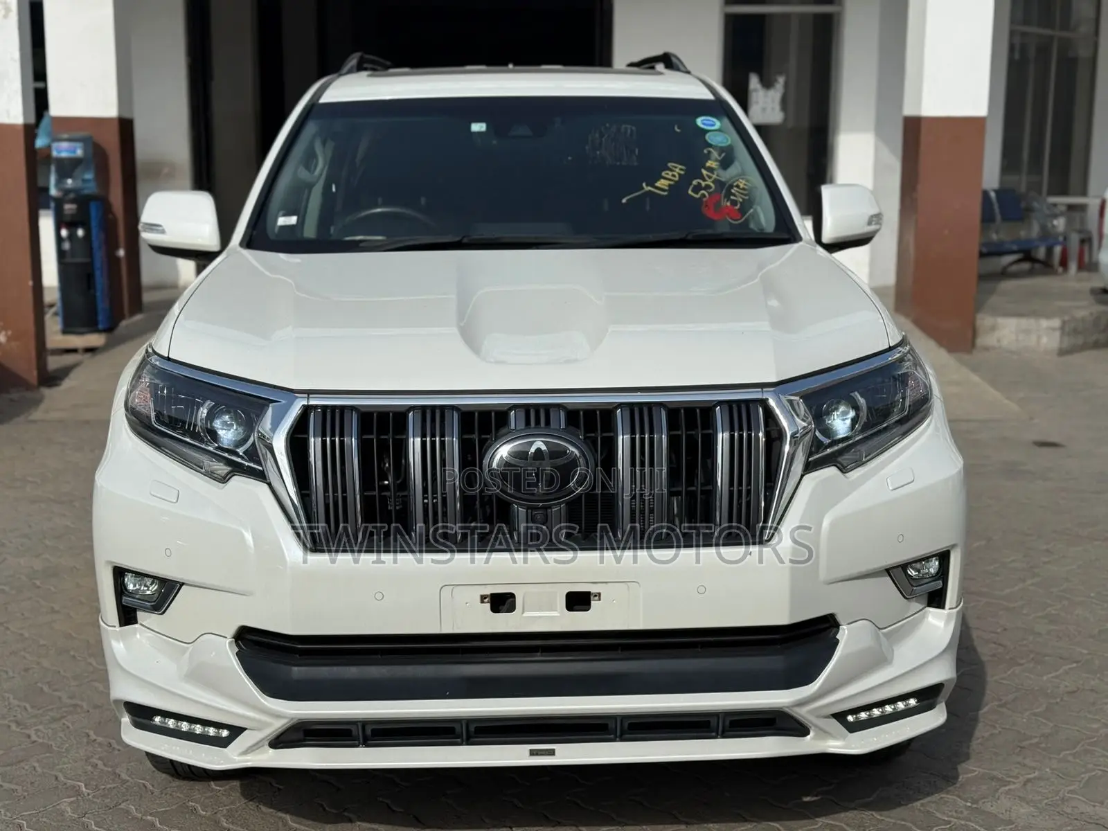 Toyota Land Cruiser Prado 2.8 2018 White