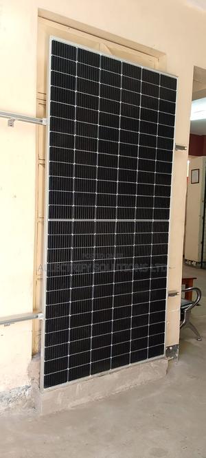 585w Monocrystalline Panel - main view