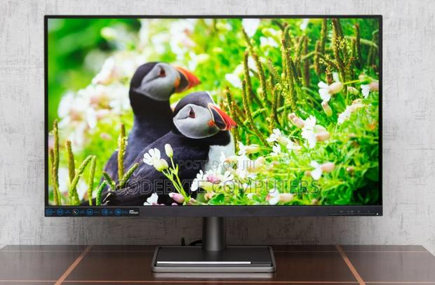 Lenovo L32p-30 Uhd Monitor + Lenovo Lc50 Webcam