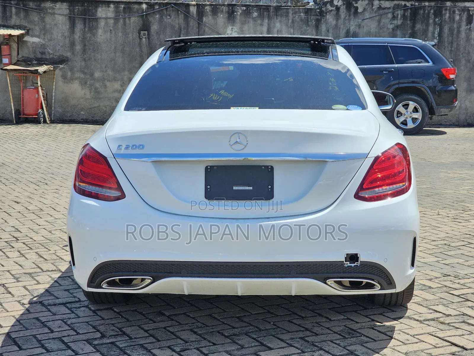 Mercedes-Benz C200 2018 Off white