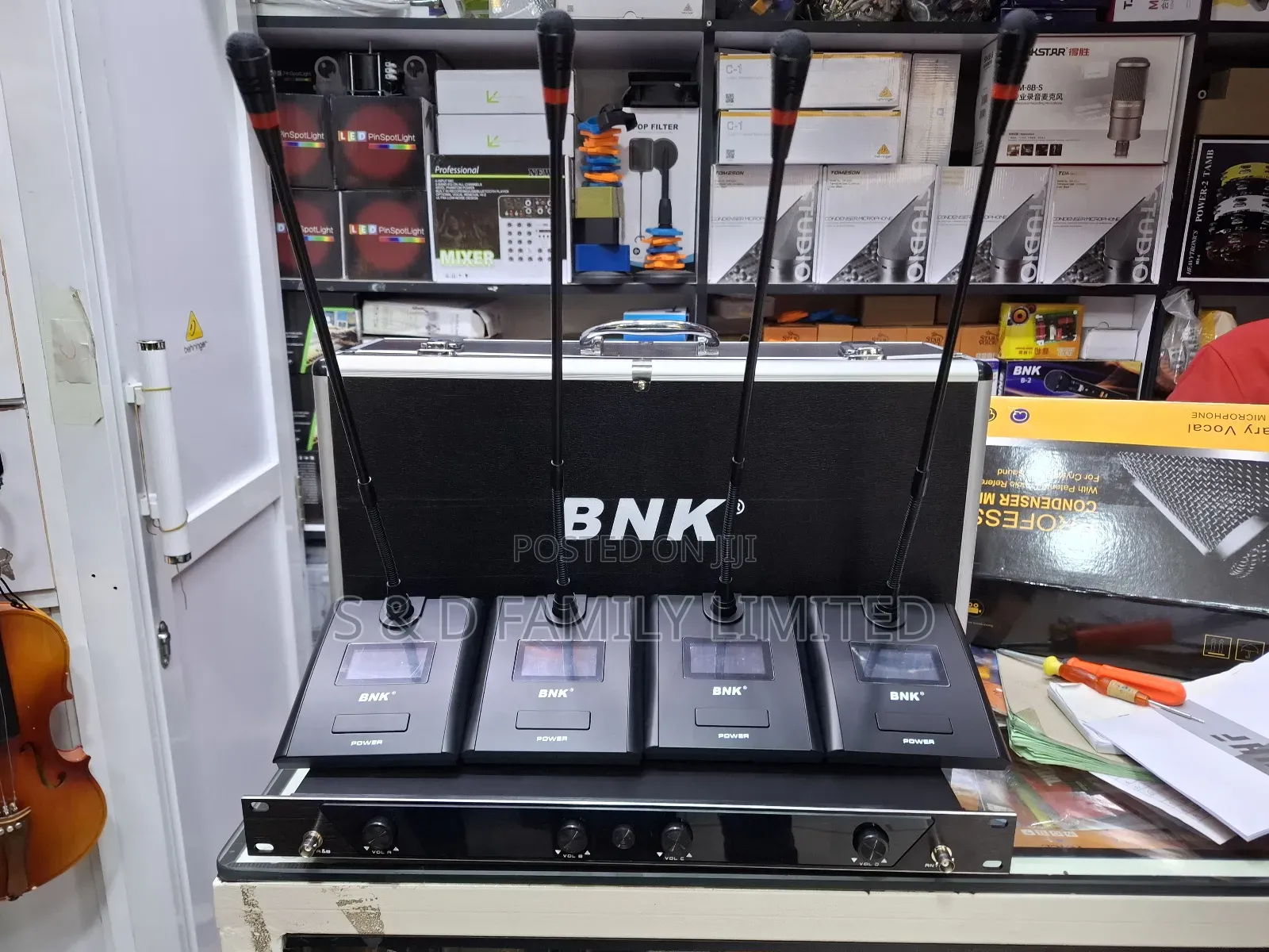 BNK 4 In 1 Conference Microphone With Briefcase