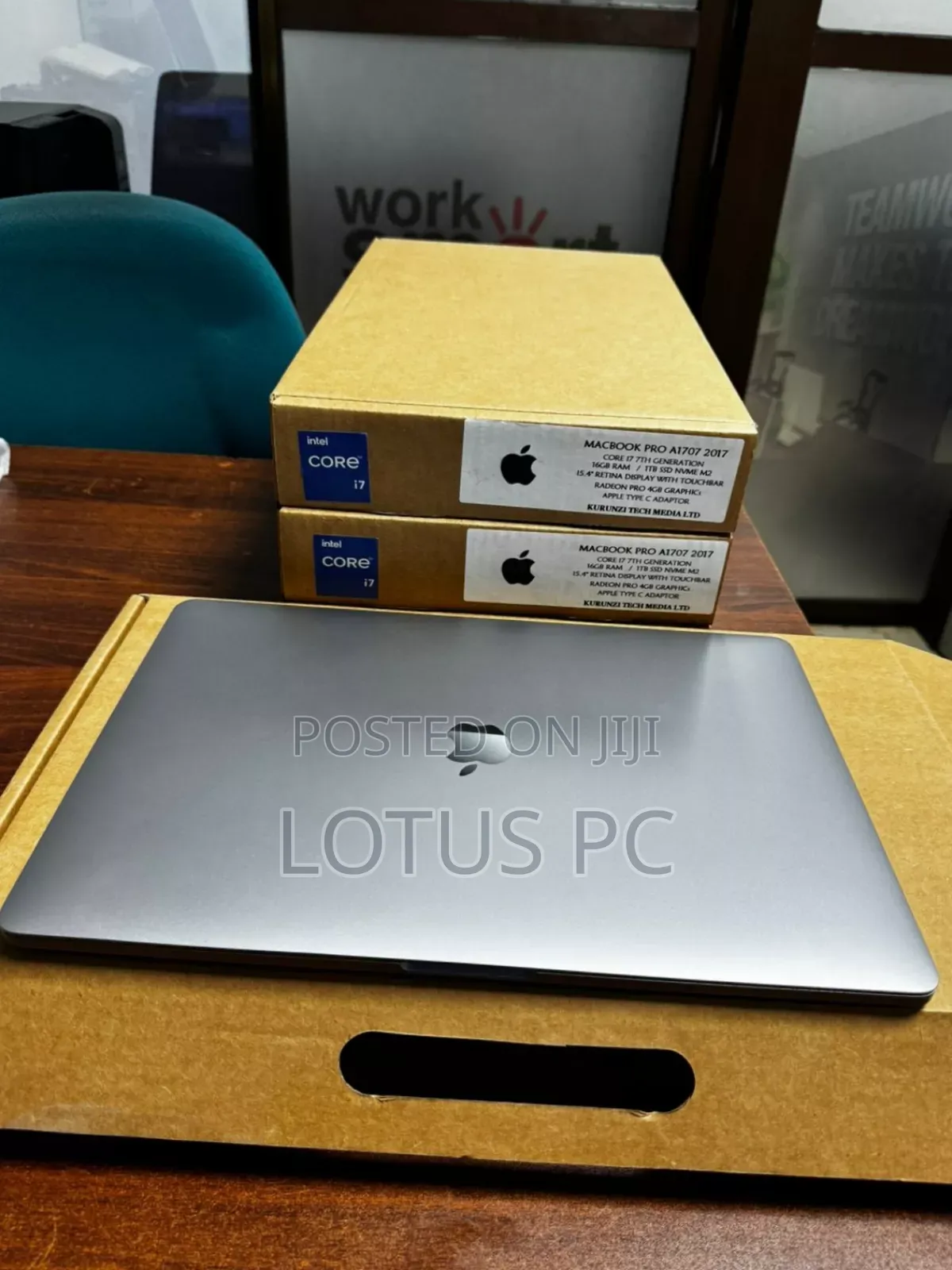 Laptop Apple MacBook Pro 2017 16GB Intel Core I7 SSD 1T