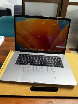 Laptop Apple MacBook Pro 2017 16GB Intel Core I7 SSD 1T
