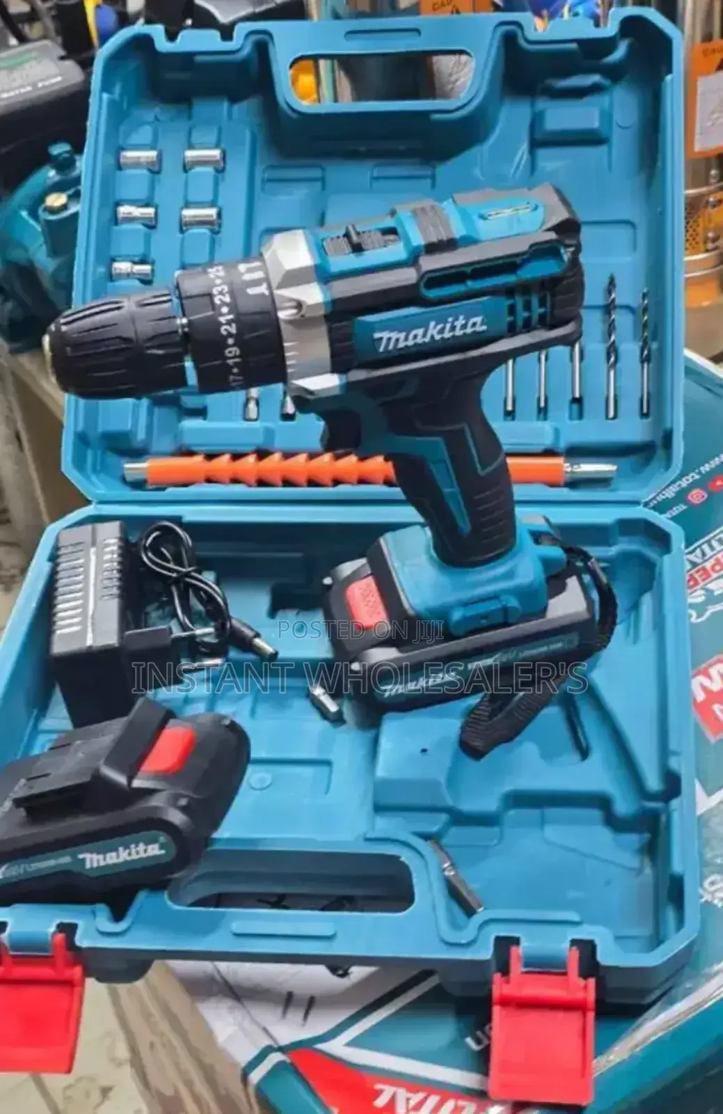 Makita Cordless Drill 2 Batteries