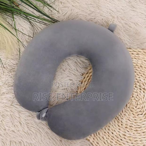 Comfortable Round Travelling Pillow - main view