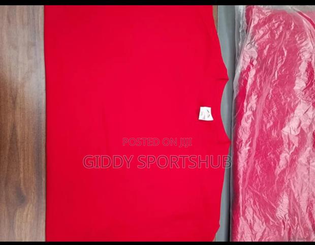 Round Neck Tshirt - thumbnail 3