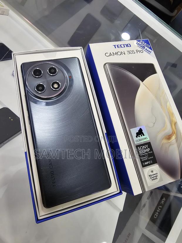 Tecno Camon 30S Pro 256 GB Black - main view