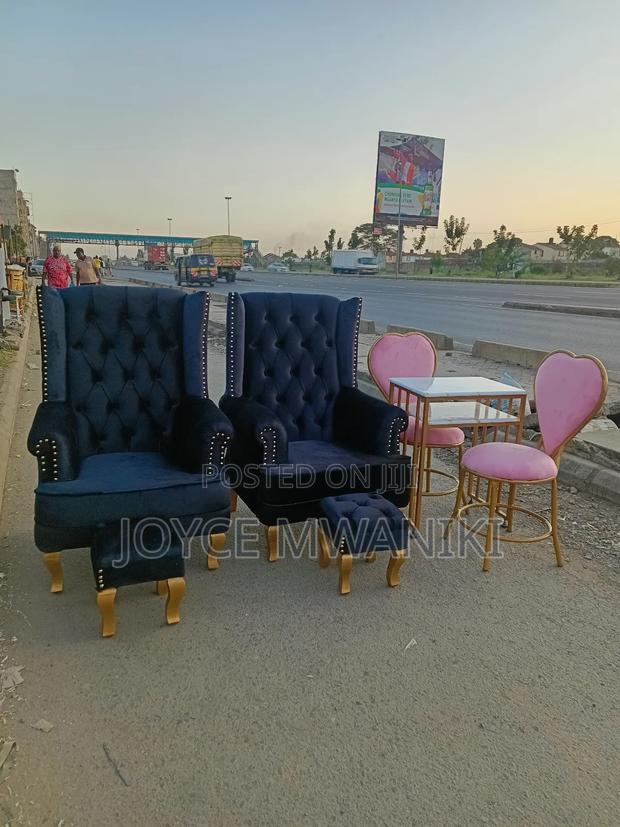 Velvet Black Pedicure Seats and Pink Manicure Set,