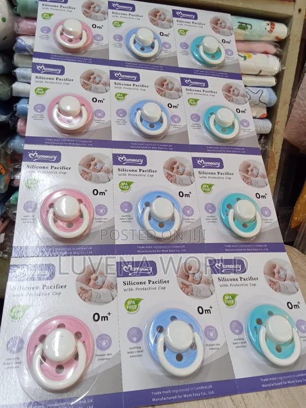 Momeasy Pacifiers - main view