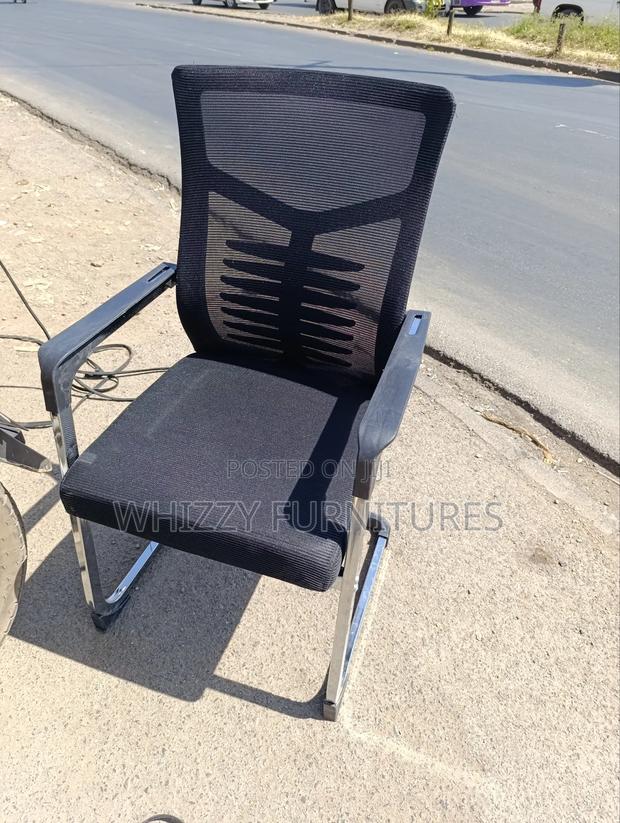 Single Visitors Chair - main view