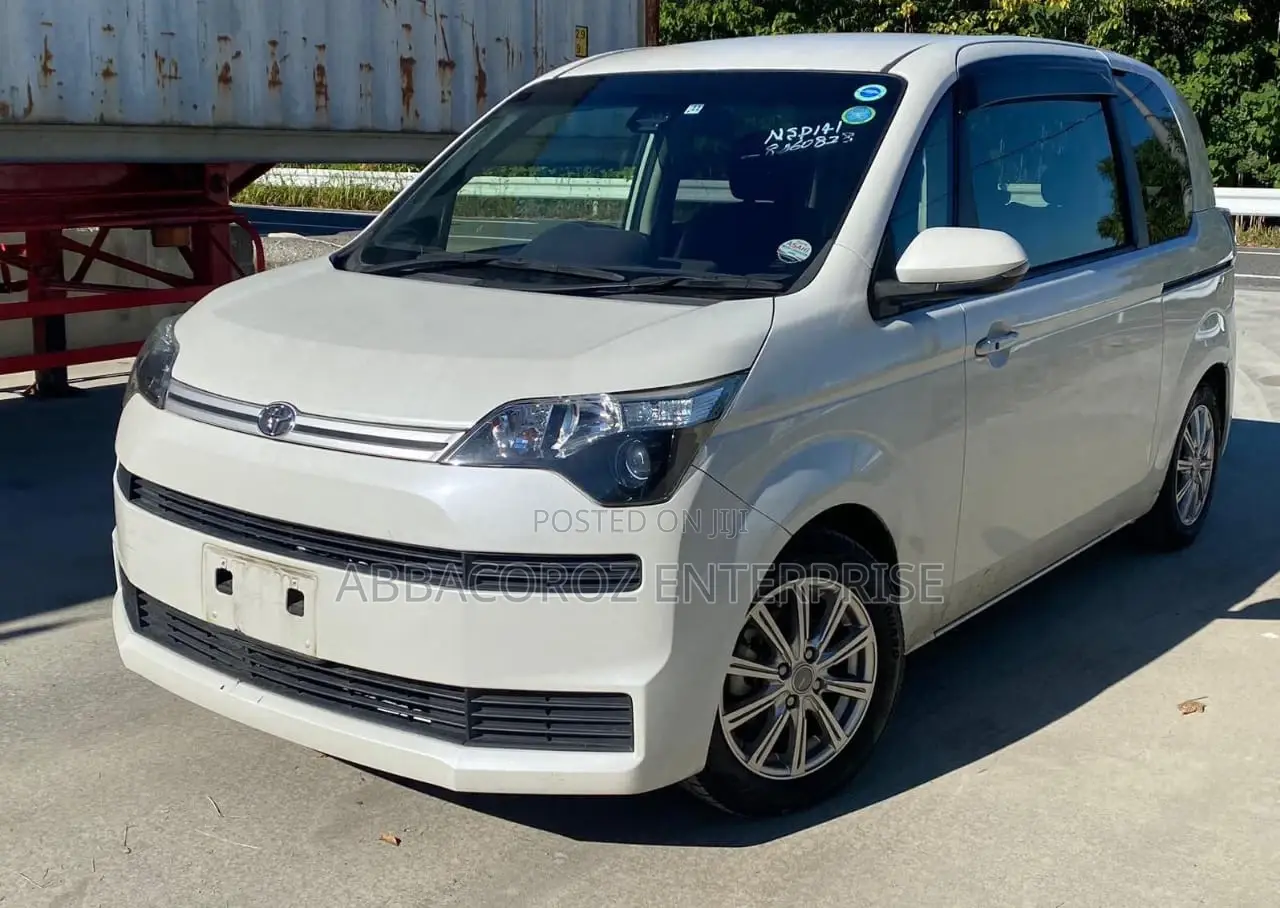 Toyota Spade 1.5 2018 Pearl
