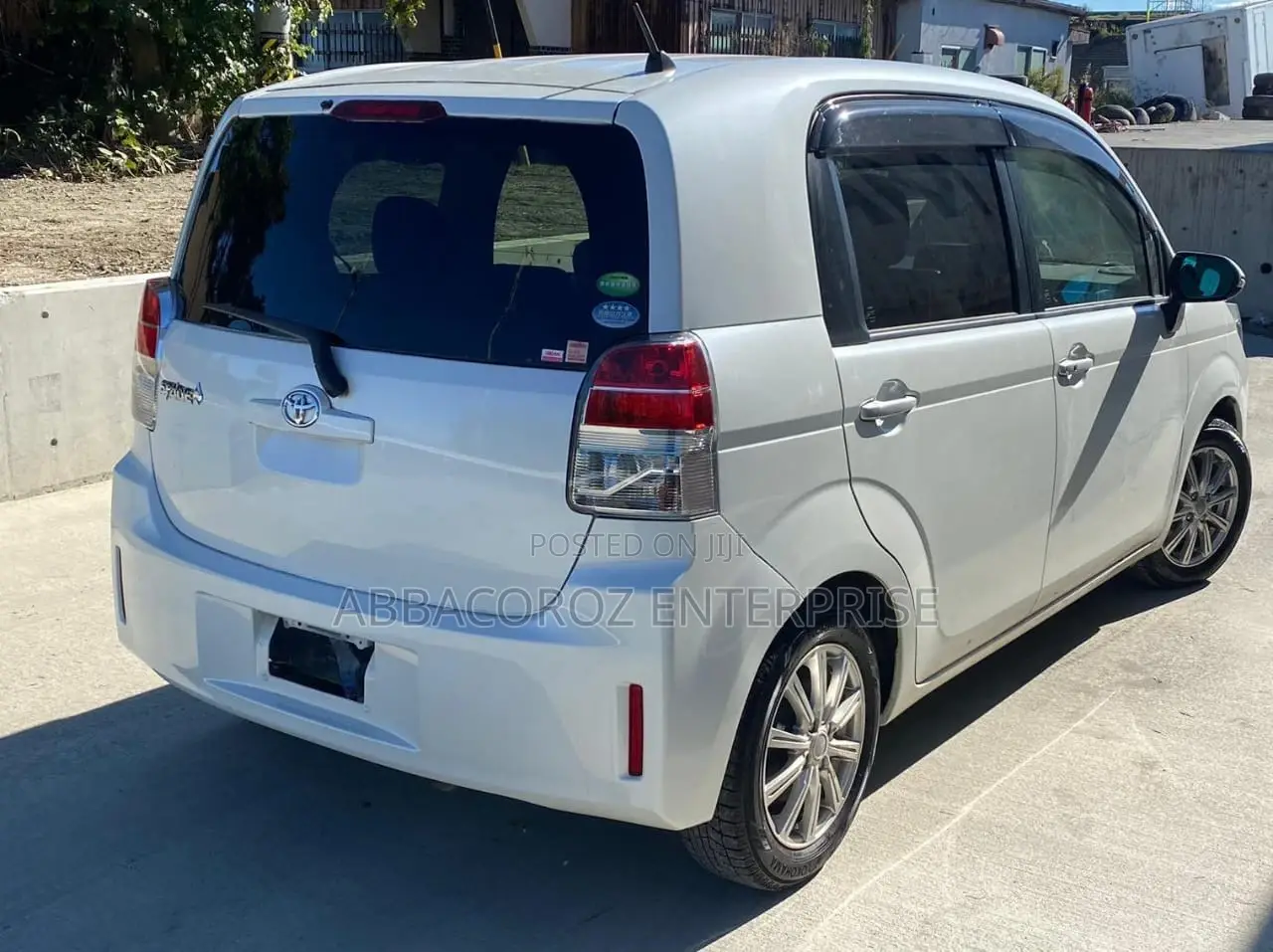 Toyota Spade 1.5 2018 Pearl