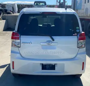 Toyota Spade 1.5 2018 Pearl