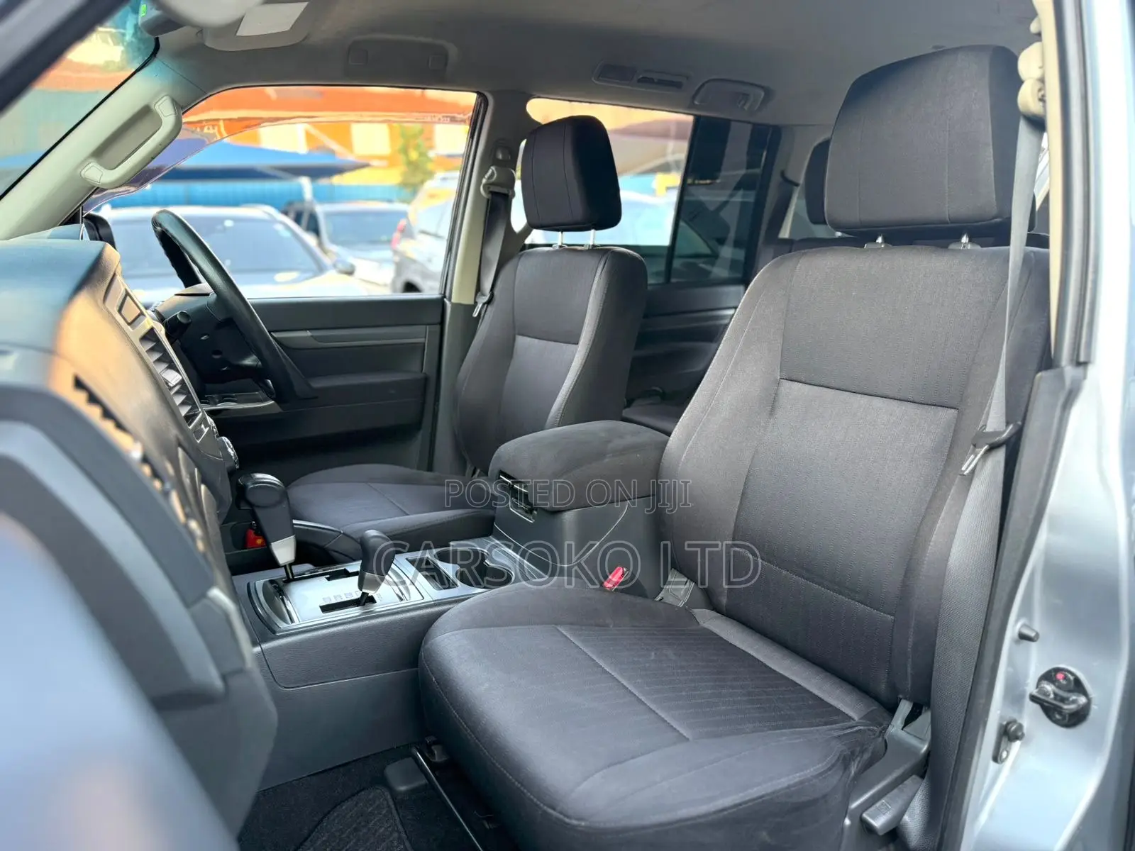 Mitsubishi Pajero V80 3.0 VR-I 2016 Silver