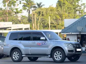 Mitsubishi Pajero V80 3.0 VR-I 2016 Silver