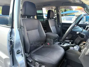 Mitsubishi Pajero V80 3.0 VR-I 2016 Silver