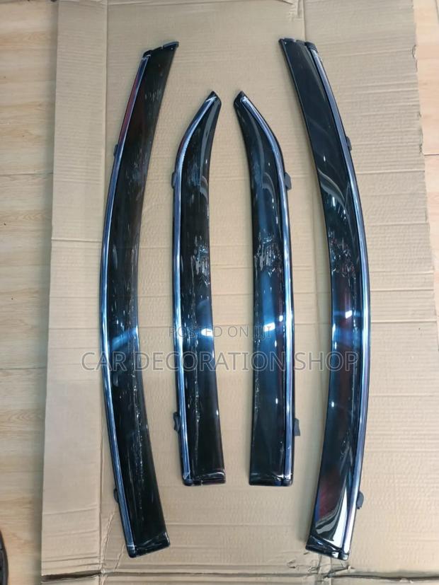 Toyota Belta Windbreakers - main view