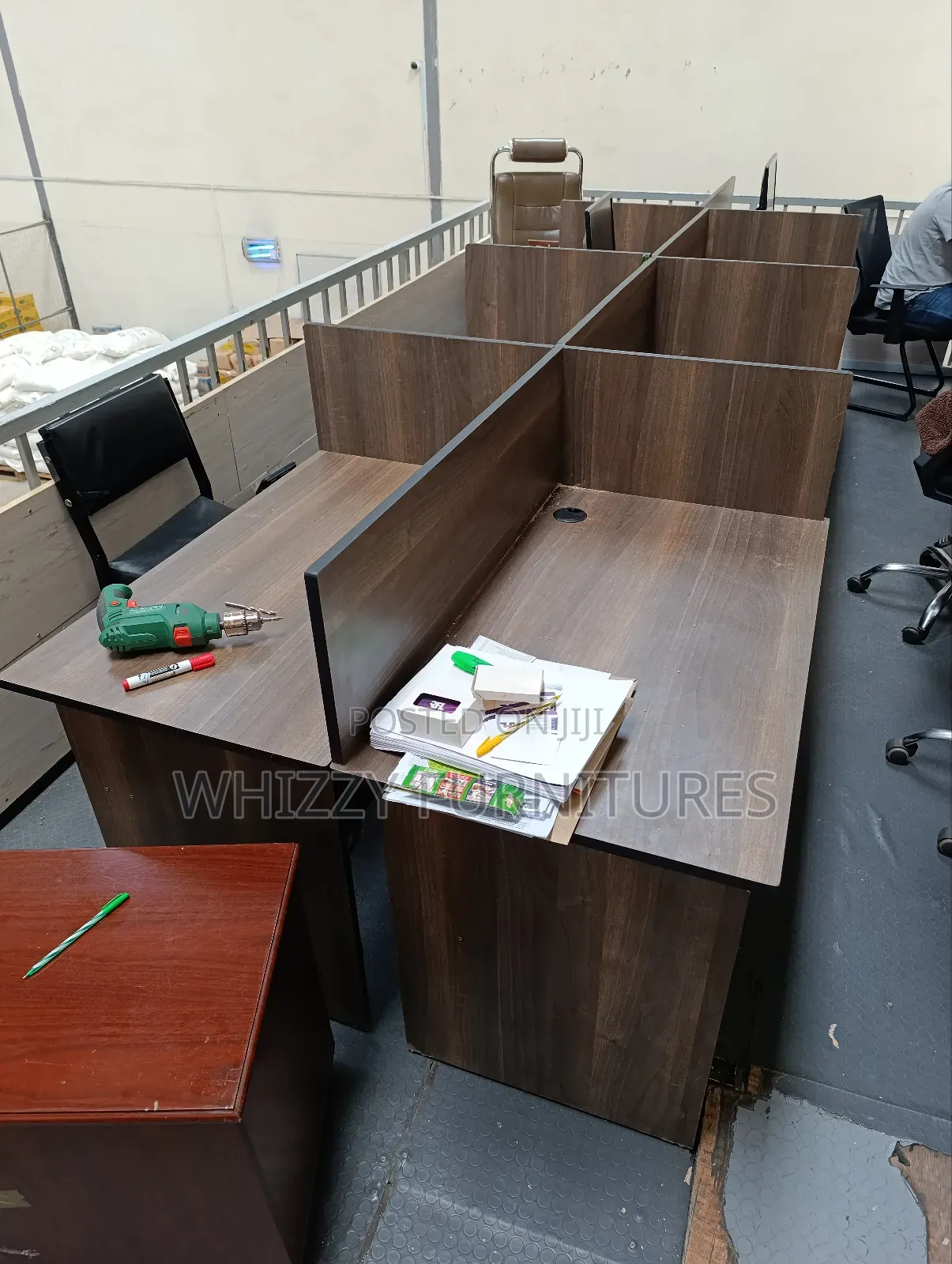 8-Way Working Station