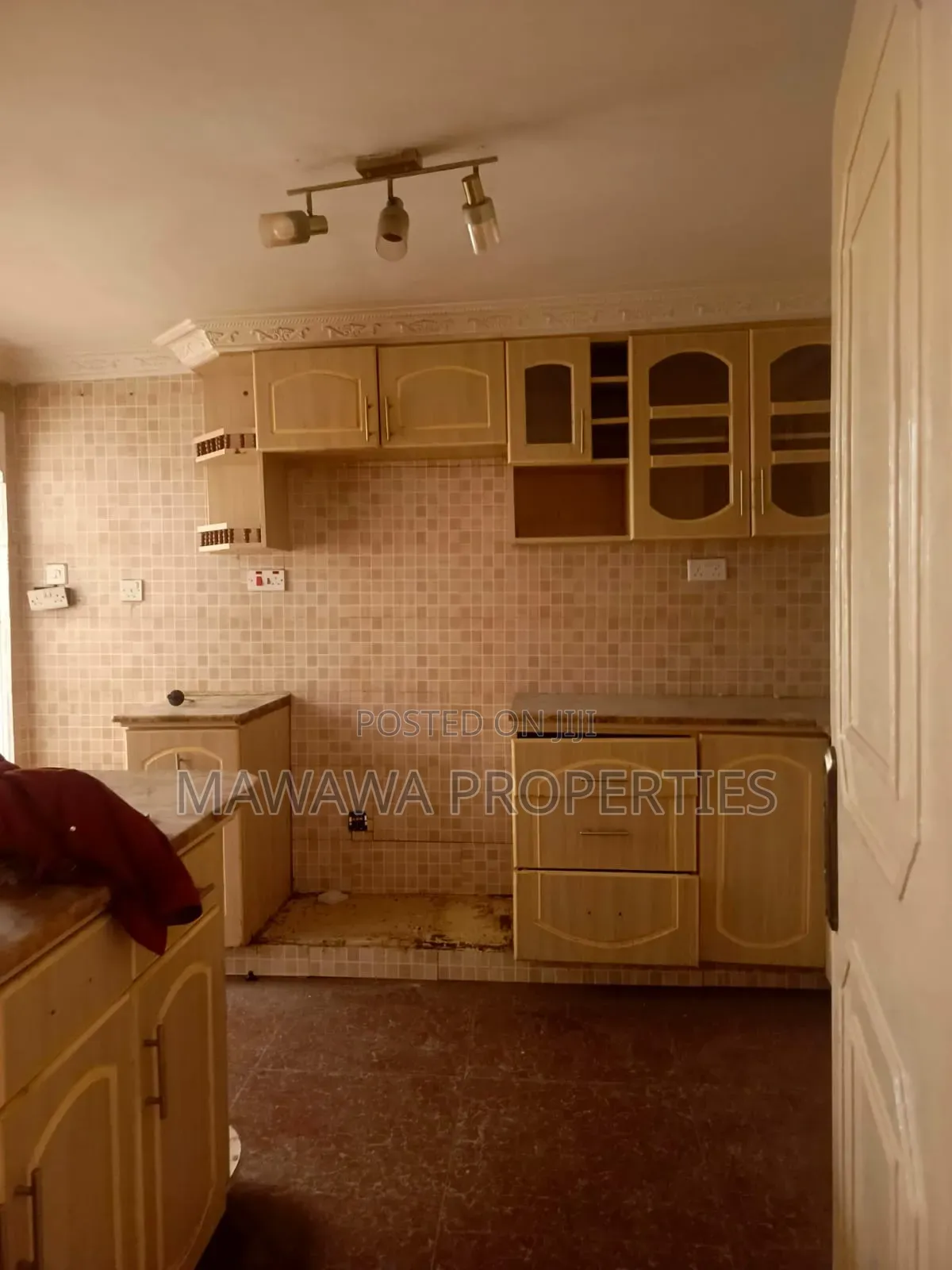 4bdrm Maisonette in South B for sale