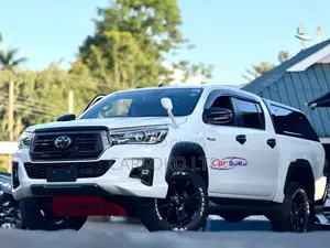 Toyota Hilux 2019 White