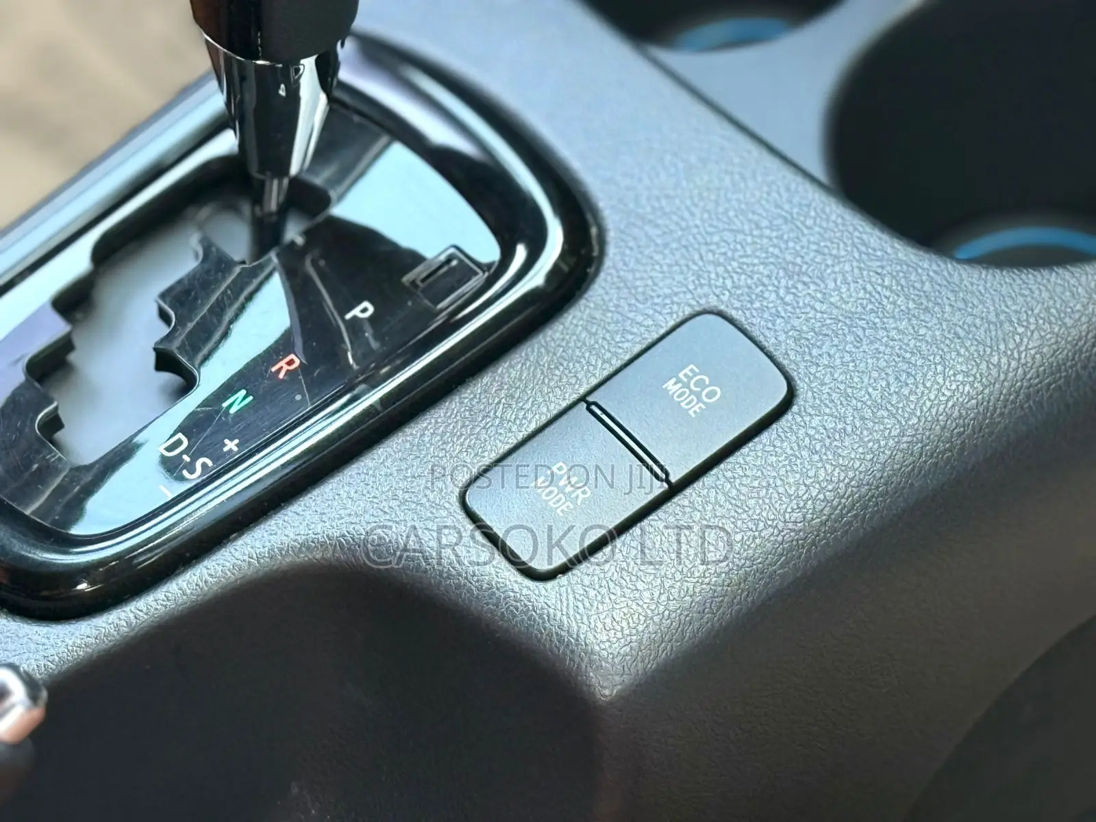 Toyota Hilux 2019 White