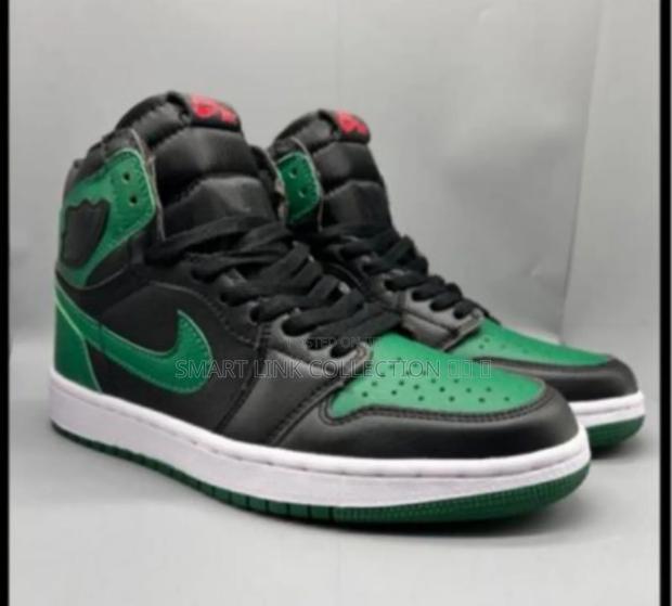 Air Jordan 1 High Cut Sneakers - thumbnail 2