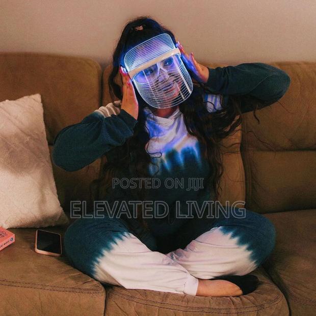 Say Goodbye to Acne and Wrinkles. - main view