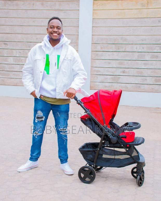 Portable Newborn Stroller With Reversible Handle - main view