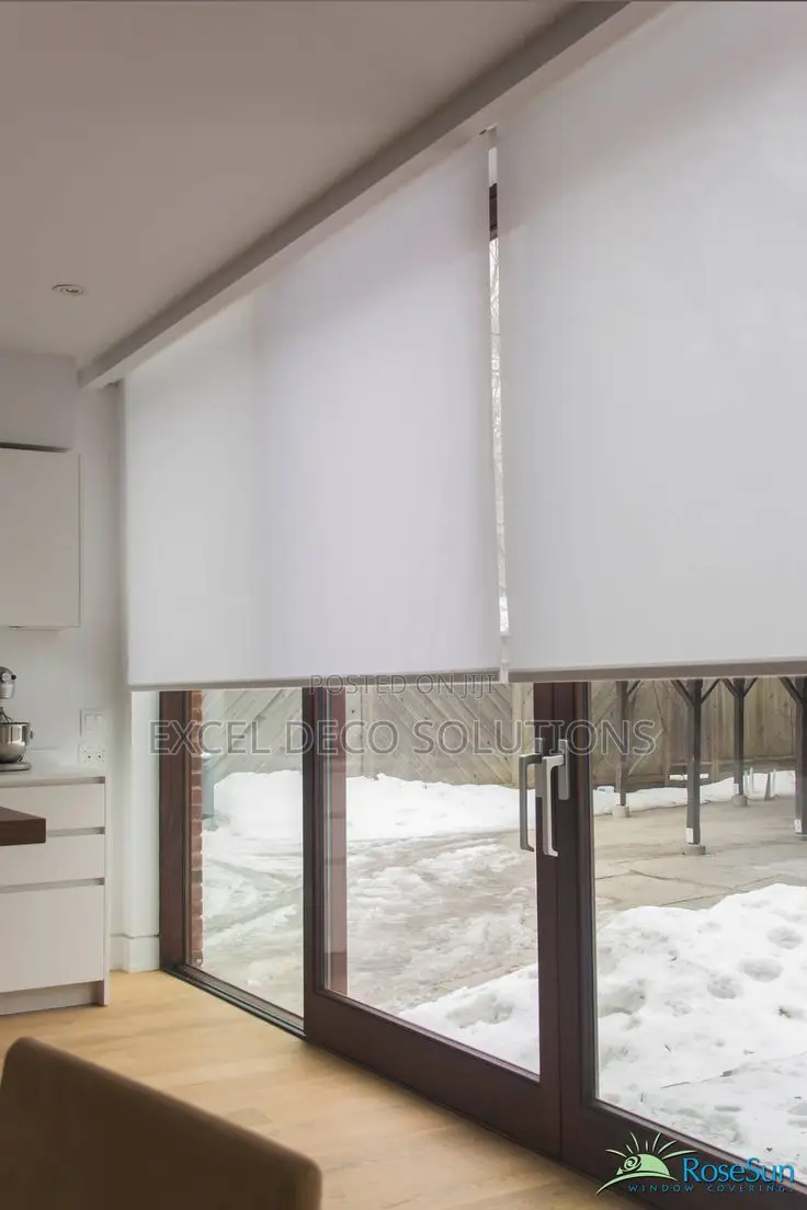 Say Goodbye to Harsh Glare One Square Meter Sunscreen Roller