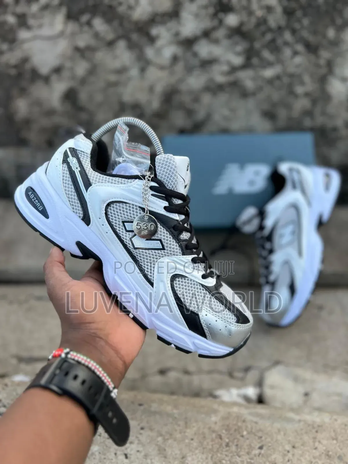 New Balance 530