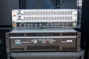 QSC RMX Series RMX 5050 Professional Power Amplifier